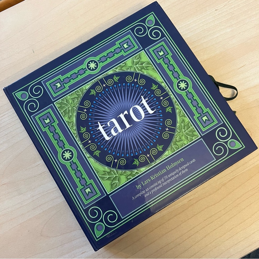Blue and Green Tarot Set